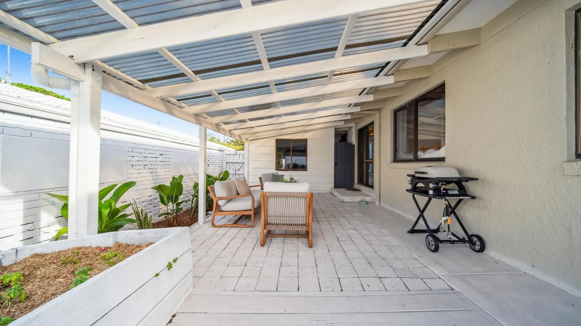 Coastal Comfort: Relax & Recharge In Maroochydore 0*,  Australia